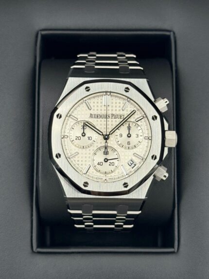 New 2023 Audemars Piguet Royal Oak Chronograph 41mm 26240ST White Dial